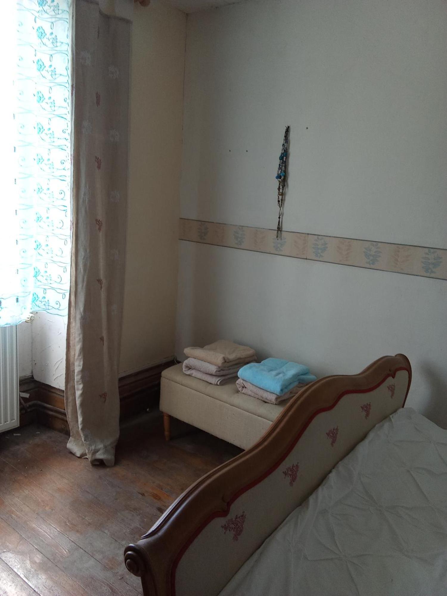 La Grille Fleurie, Chambres D'Hote Chez L'Habitant Arthonnay Екстер'єр фото