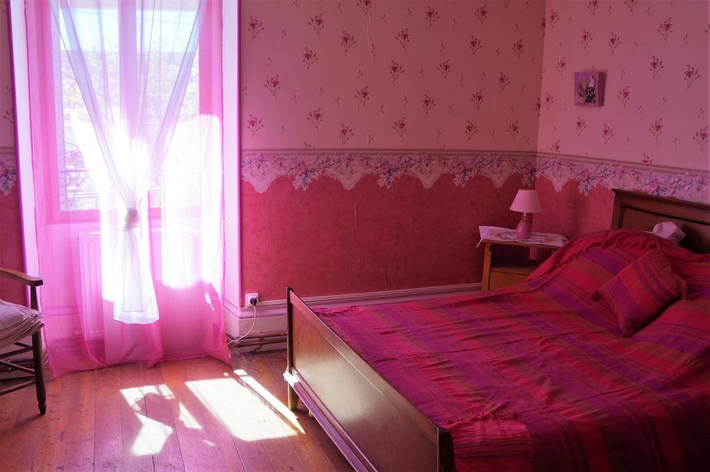 La Grille Fleurie, Chambres D'Hote Chez L'Habitant Arthonnay Екстер'єр фото